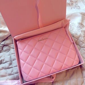 Pink small pouch 🩷